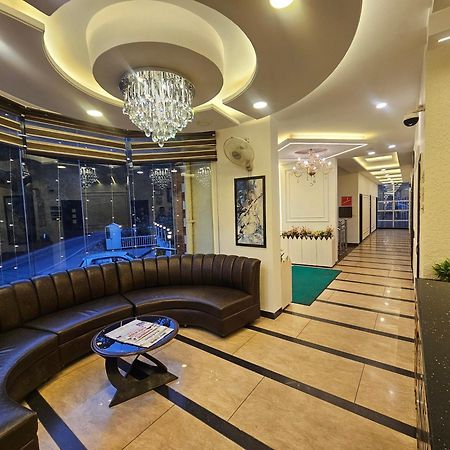 Hotel Kasauli View !! Balcony Rooms ! Terrace ! Restaurant ! Main Highway ! Garden !! Bagian luar foto