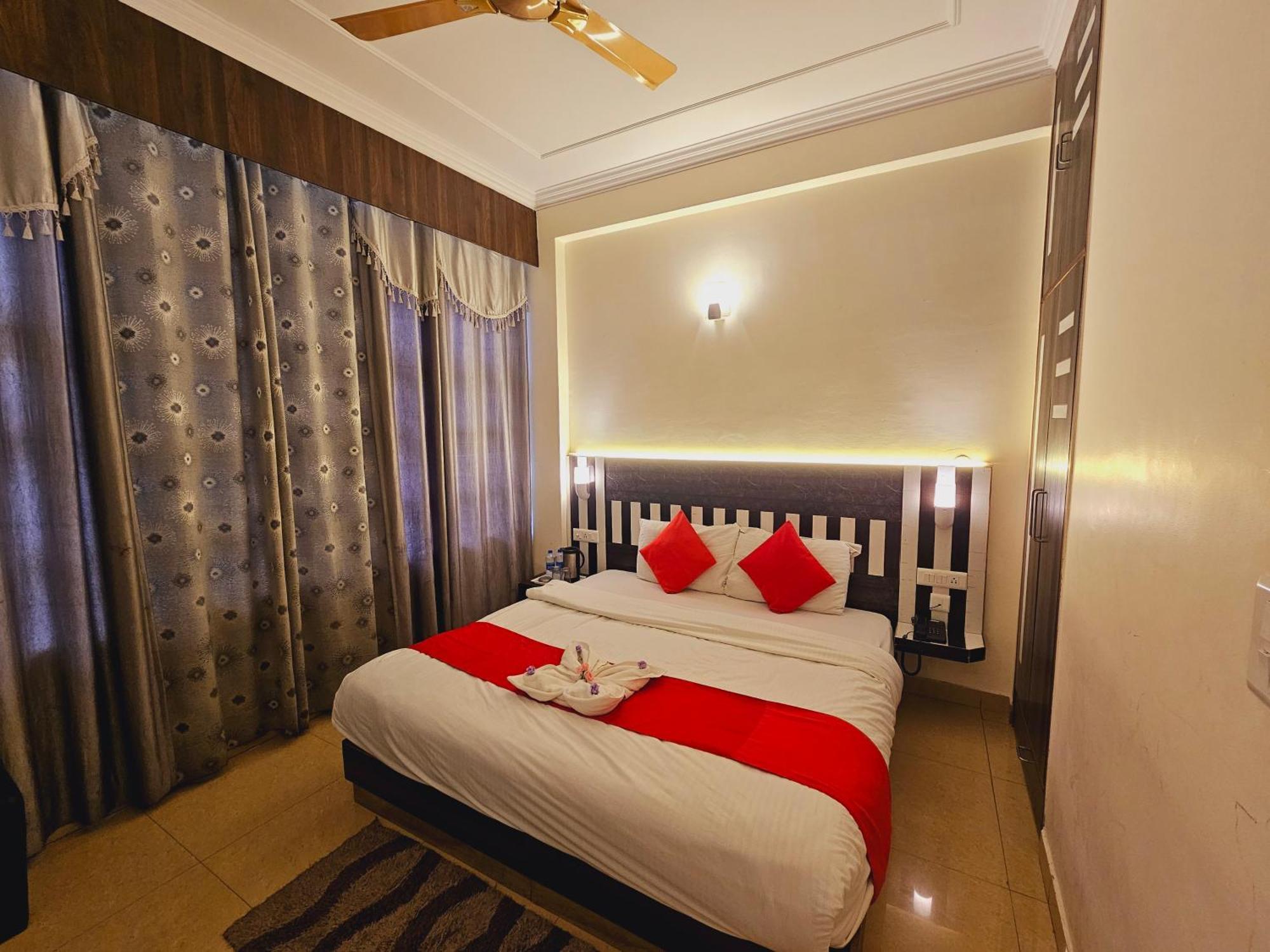 Hotel Kasauli View !! Balcony Rooms ! Terrace ! Restaurant ! Main Highway ! Garden !! Bagian luar foto